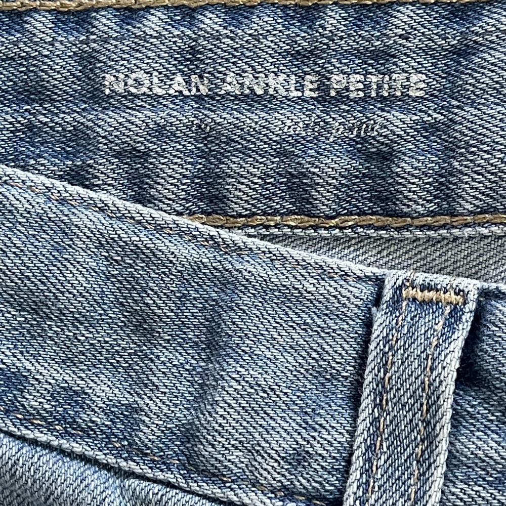 AG Jeans the Nolan Ankle Petite Relaxed Slim Distressed size 30P - Picture 3 of 7